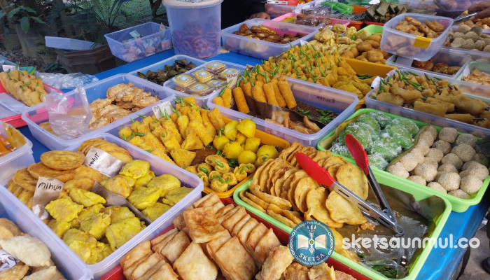 Berburu Takjil Favorit Mahasiswa Unmul di Bulan Ramadan