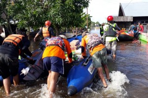 Bencana Banjir Kalsel, Mahasiswa Unmul Turun Jadi Relawan