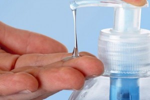 Kenali Alkohol yang Aman Dipakai untuk Hand Sanitizer